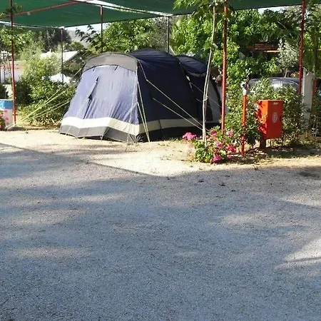 Argolic Strand Camping * נאפפליו