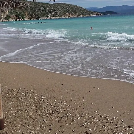 אתר נופש Argolic Strand Camping *