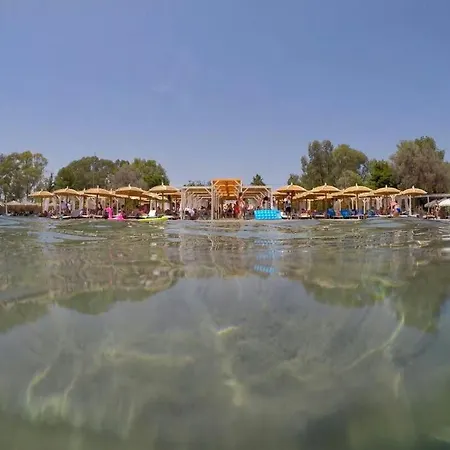 Argolic Strand Camping אתר נופש *